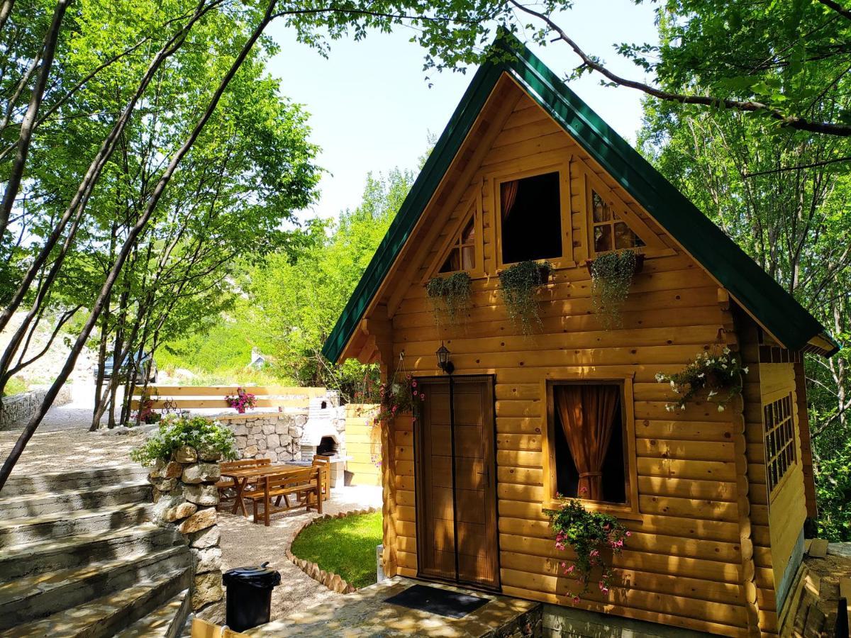 Brvnara Fairy Tale Villa Cetinje Bagian luar foto