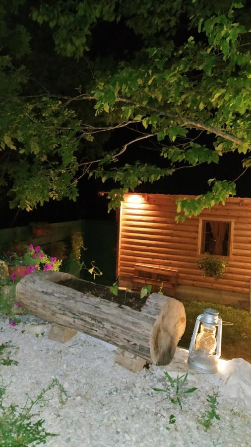 Brvnara Fairy Tale Villa Cetinje Bagian luar foto