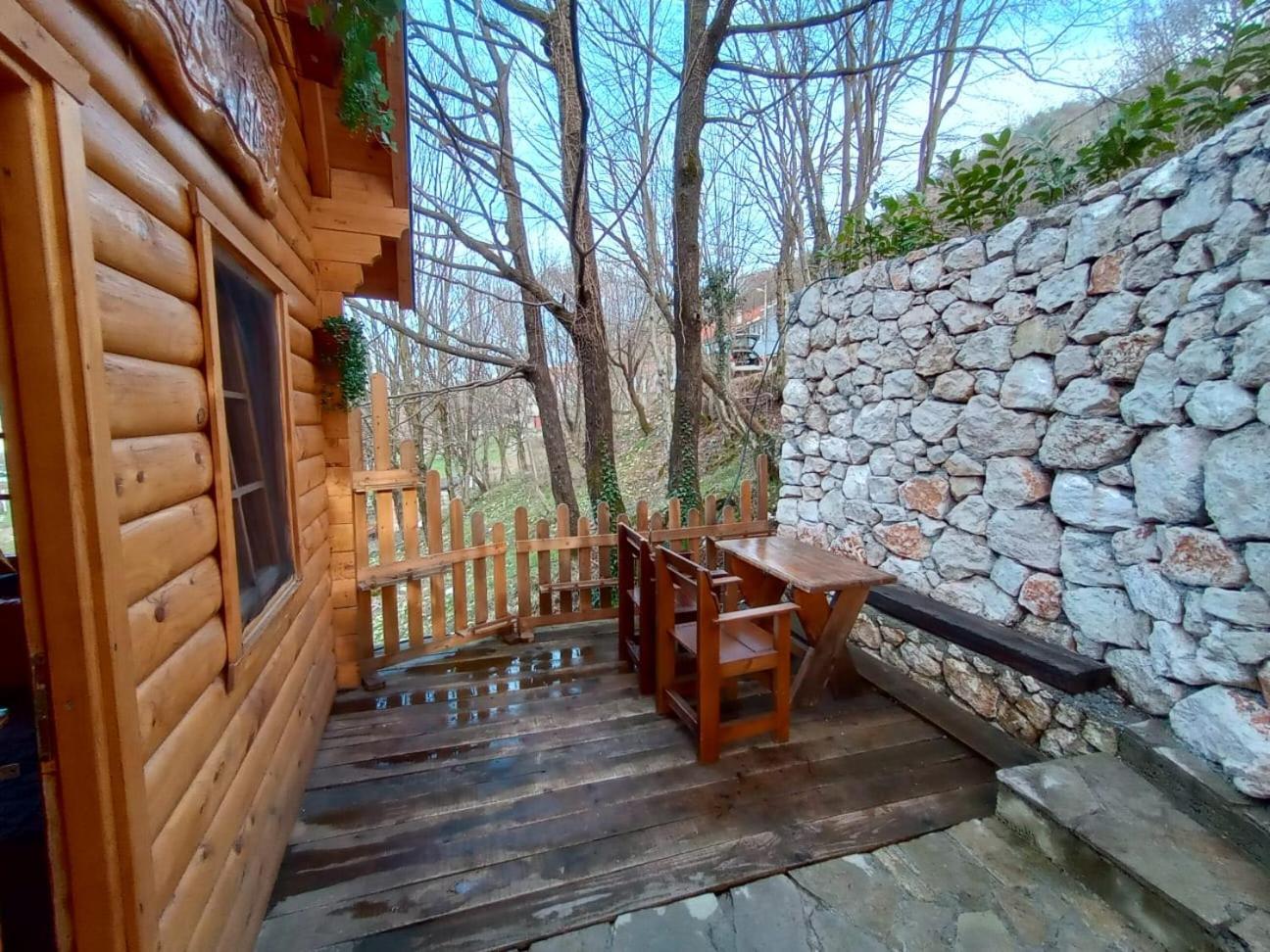 Brvnara Fairy Tale Villa Cetinje Bagian luar foto