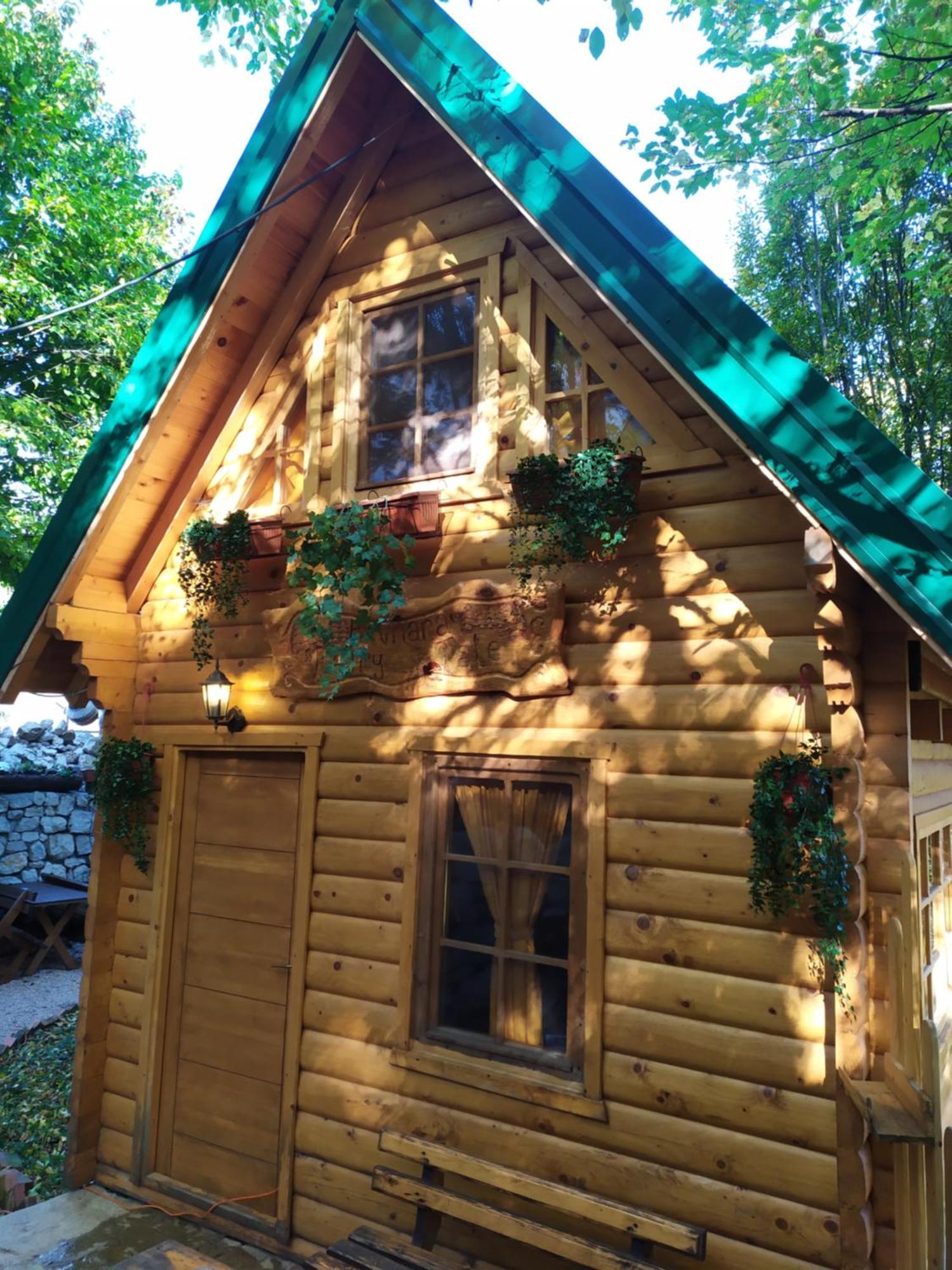 Brvnara Fairy Tale Villa Cetinje Bagian luar foto