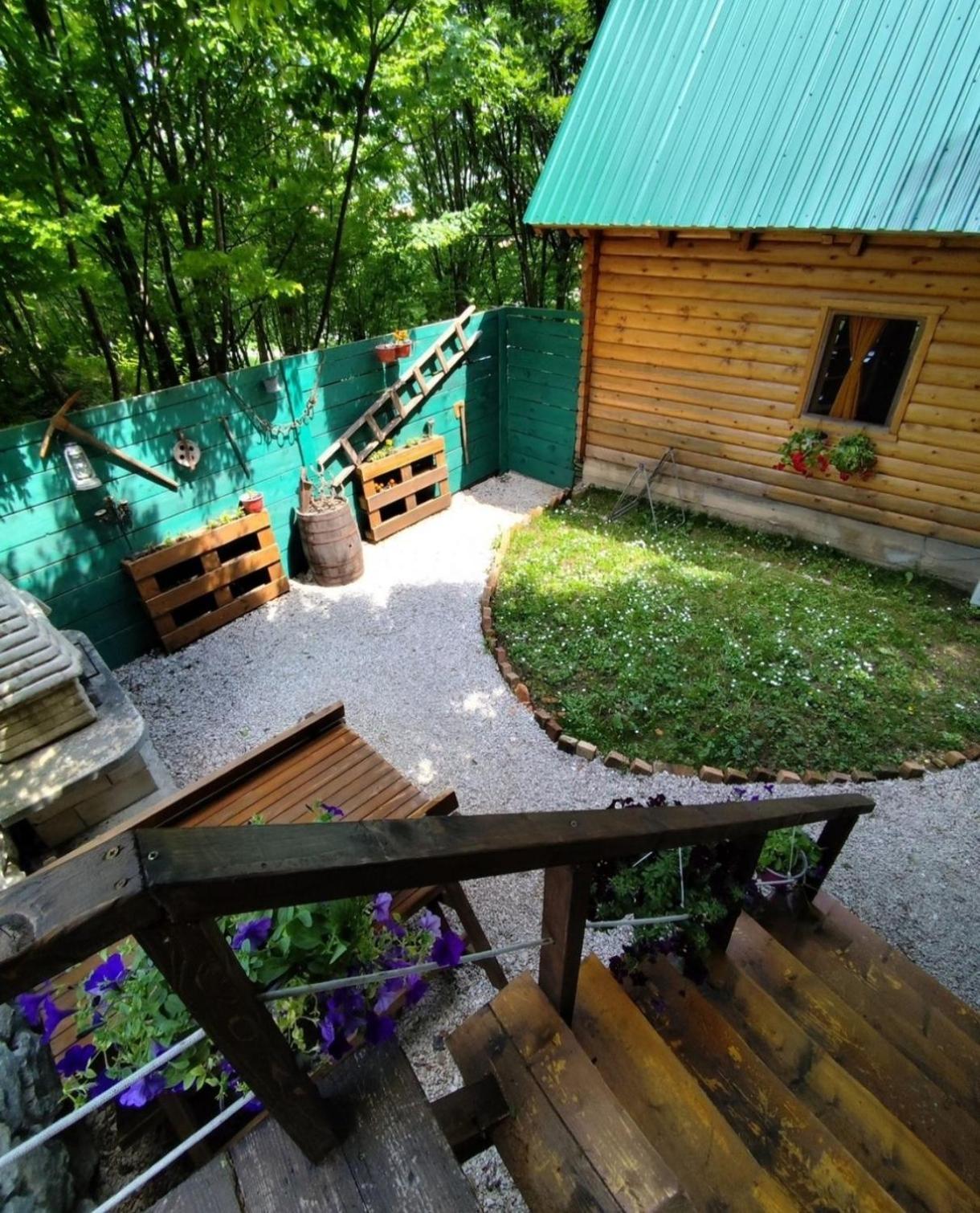Brvnara Fairy Tale Villa Cetinje Bagian luar foto