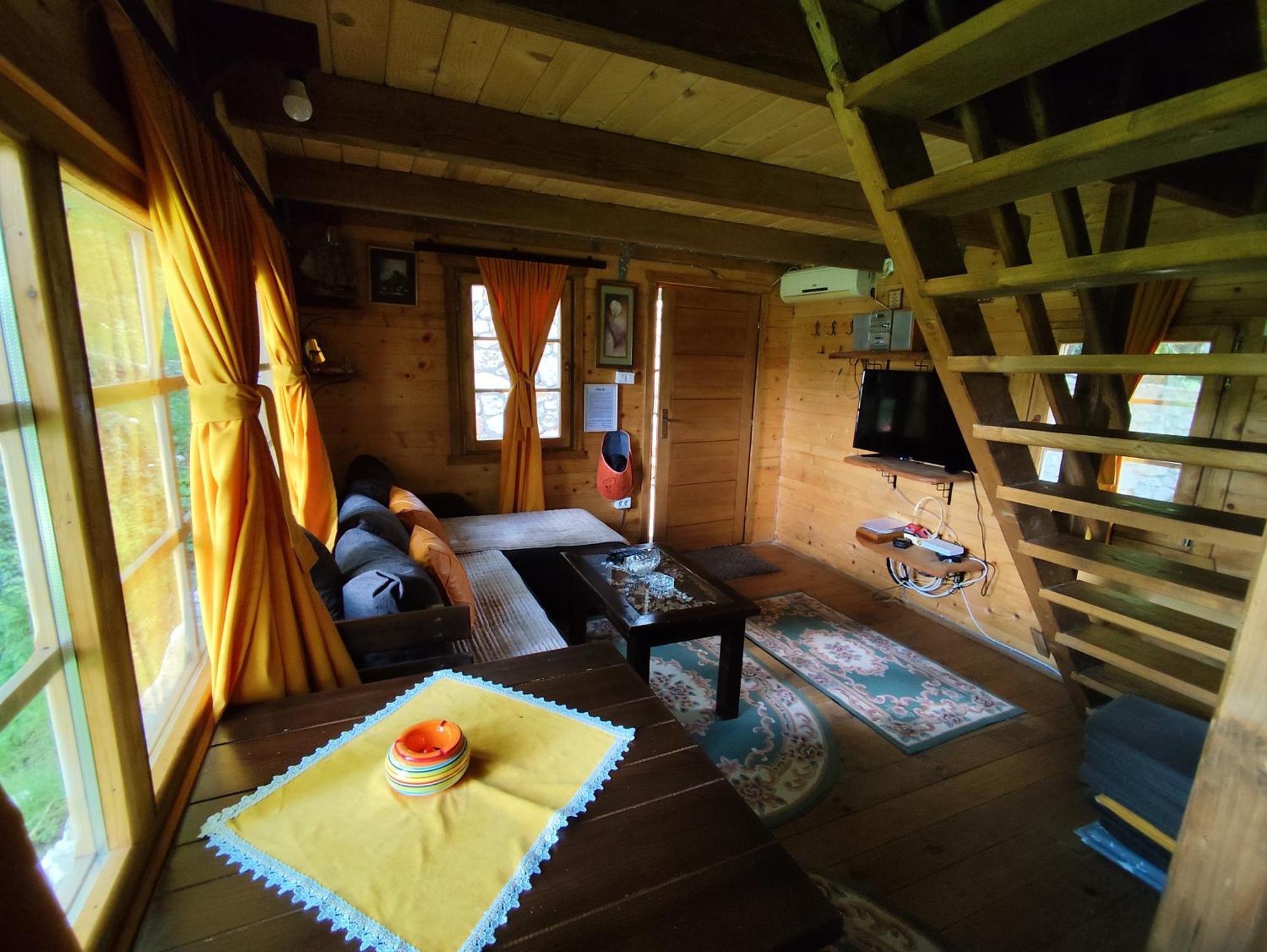 Brvnara Fairy Tale Villa Cetinje Bagian luar foto