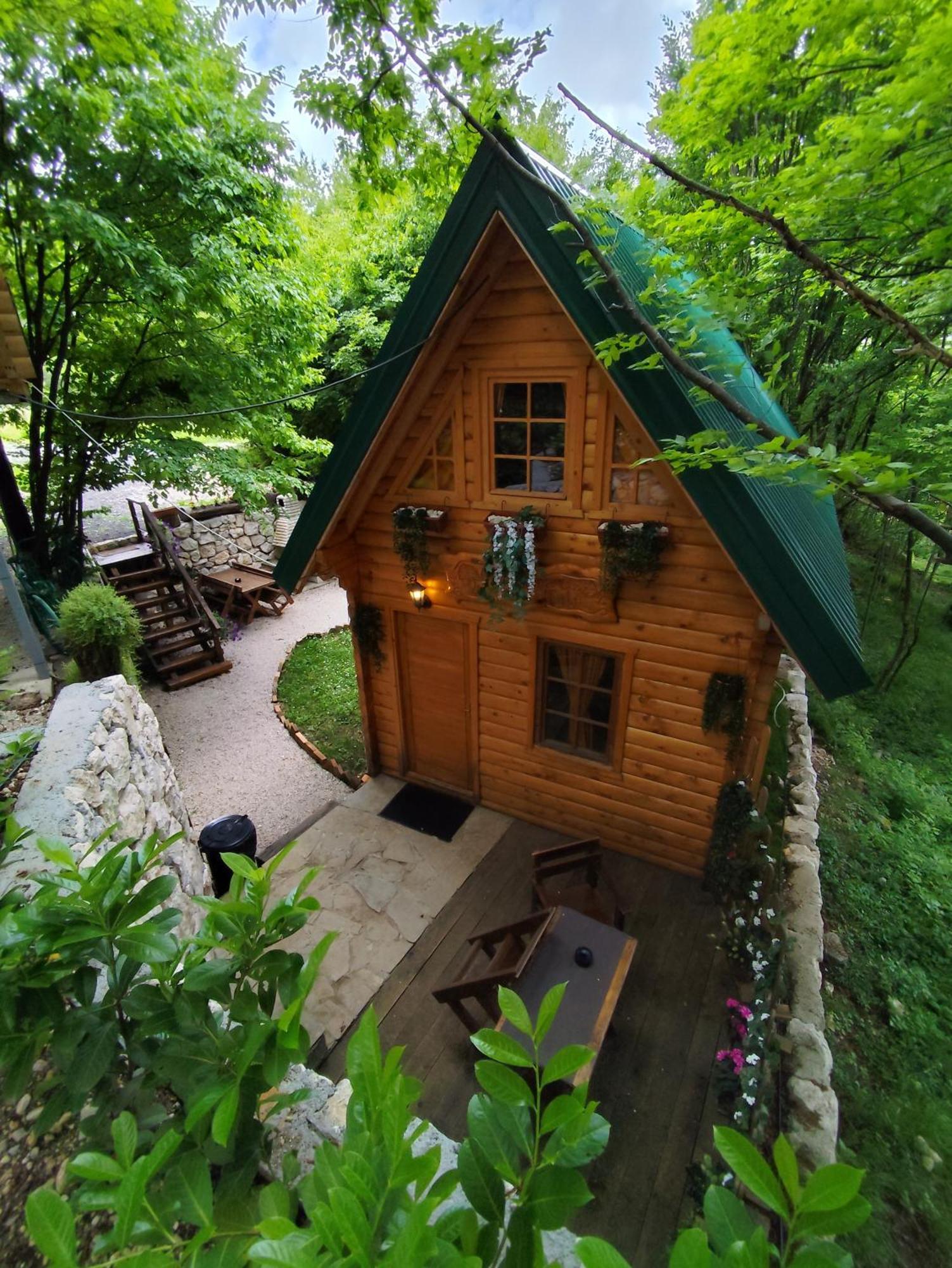 Brvnara Fairy Tale Villa Cetinje Bagian luar foto