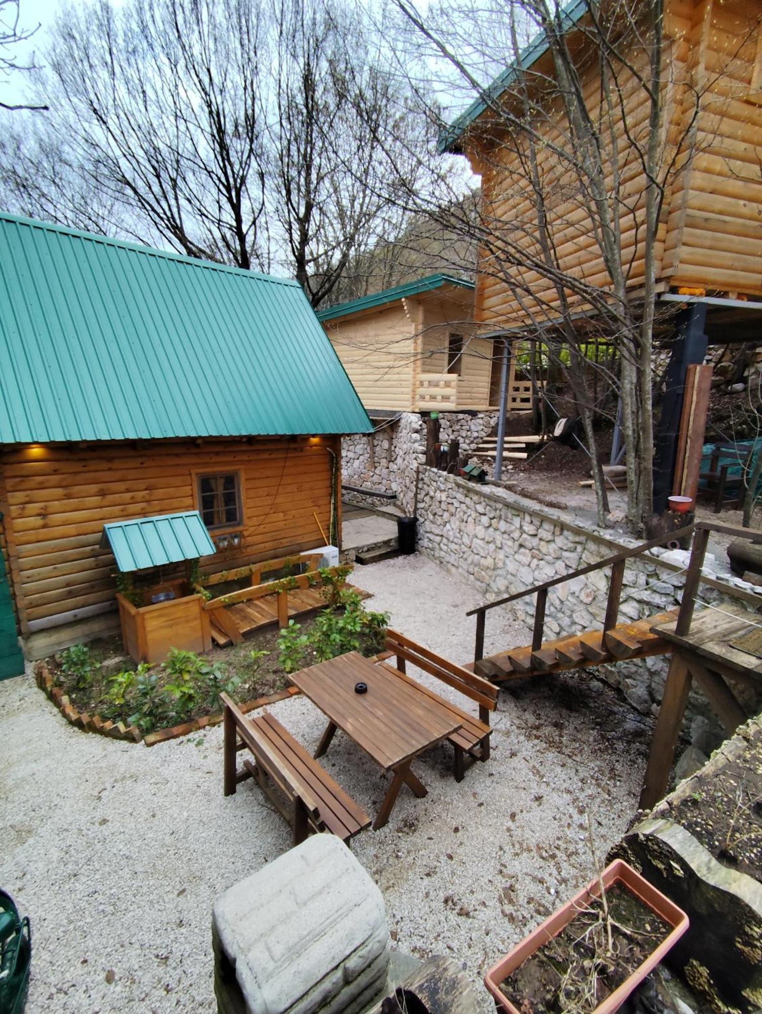 Brvnara Fairy Tale Villa Cetinje Bagian luar foto